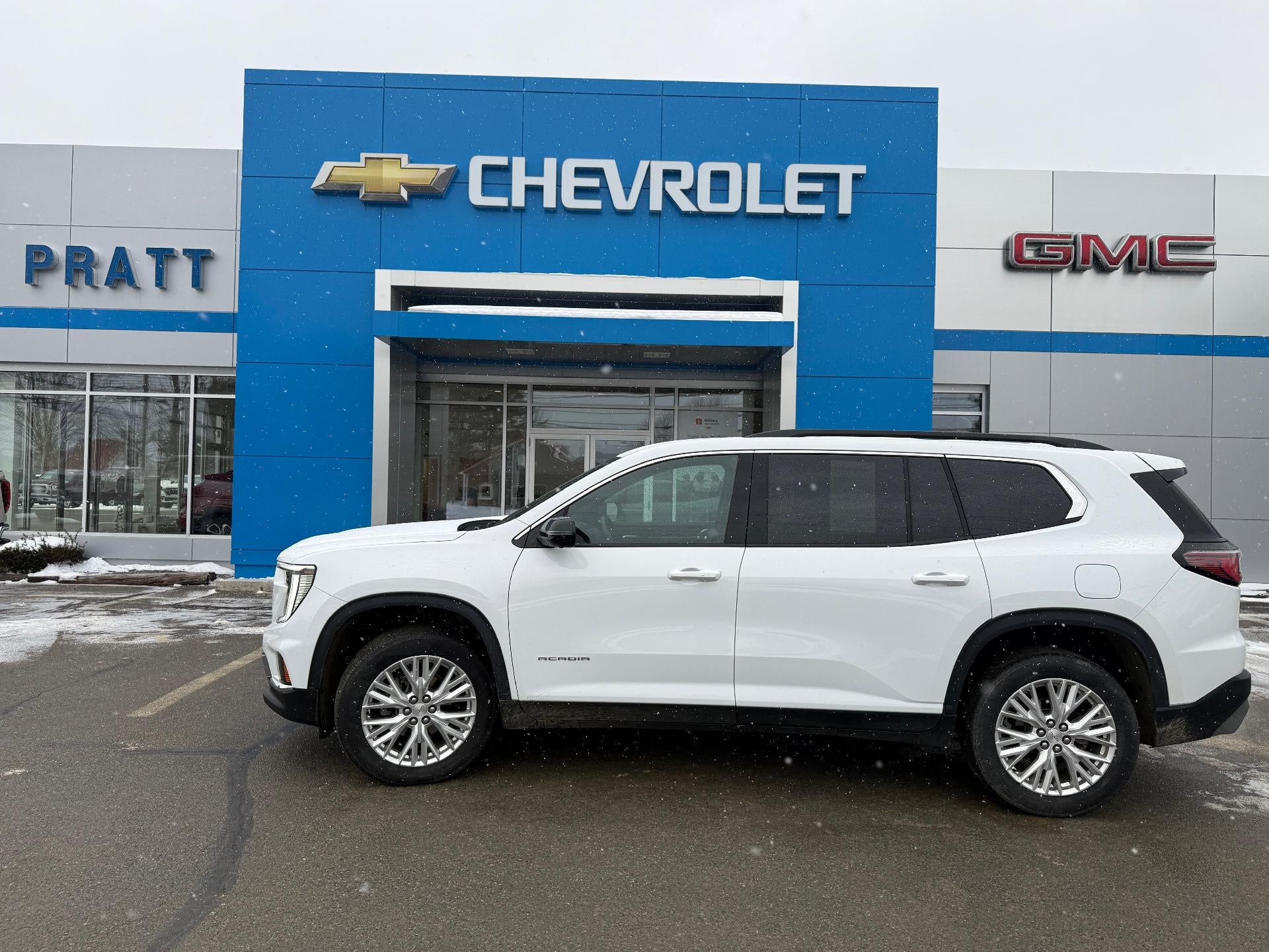 2024 GMC Acadia Elevation