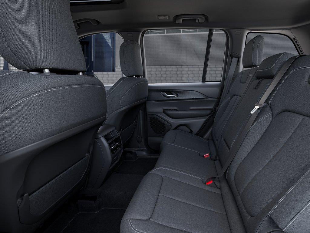 2027 Jeep Grand Cherokee GRAND CHEROKEE LAREDO X 4X4