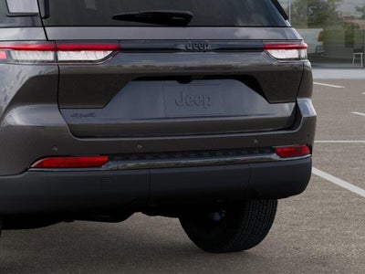 2025 Jeep Grand Cherokee Laredo 4x4