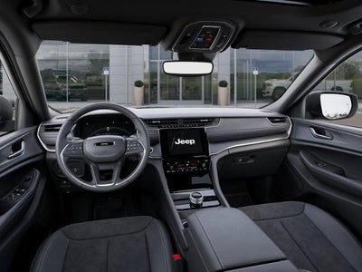 2025 Jeep Grand Cherokee Laredo 4x4