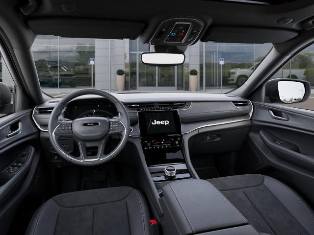 2025 Jeep Grand Cherokee Laredo 4x4