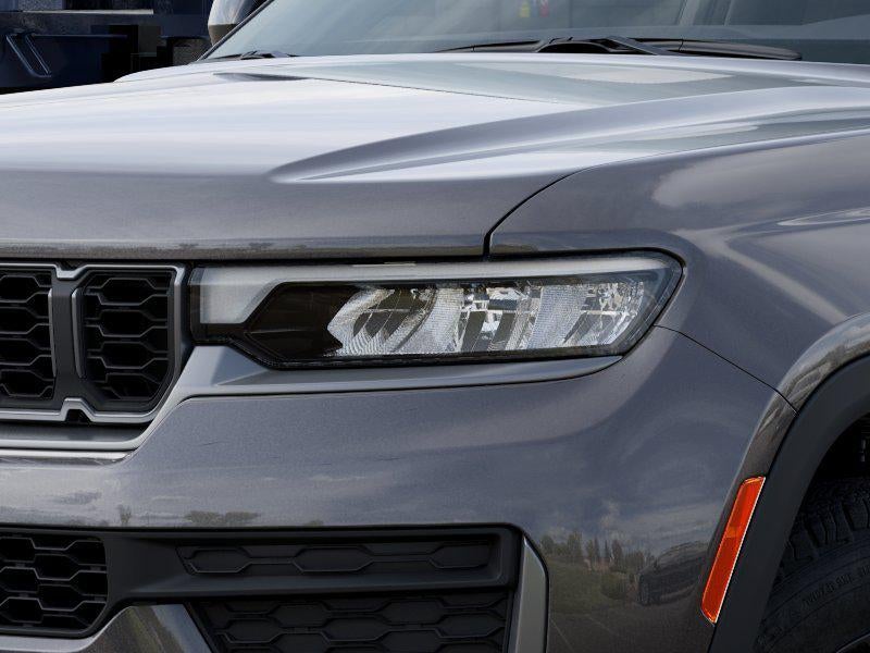 2026 Jeep Grand Cherokee Laredo Altitude 4x4