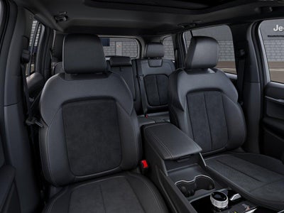 2026 Jeep Grand Cherokee Laredo Altitude 4x4