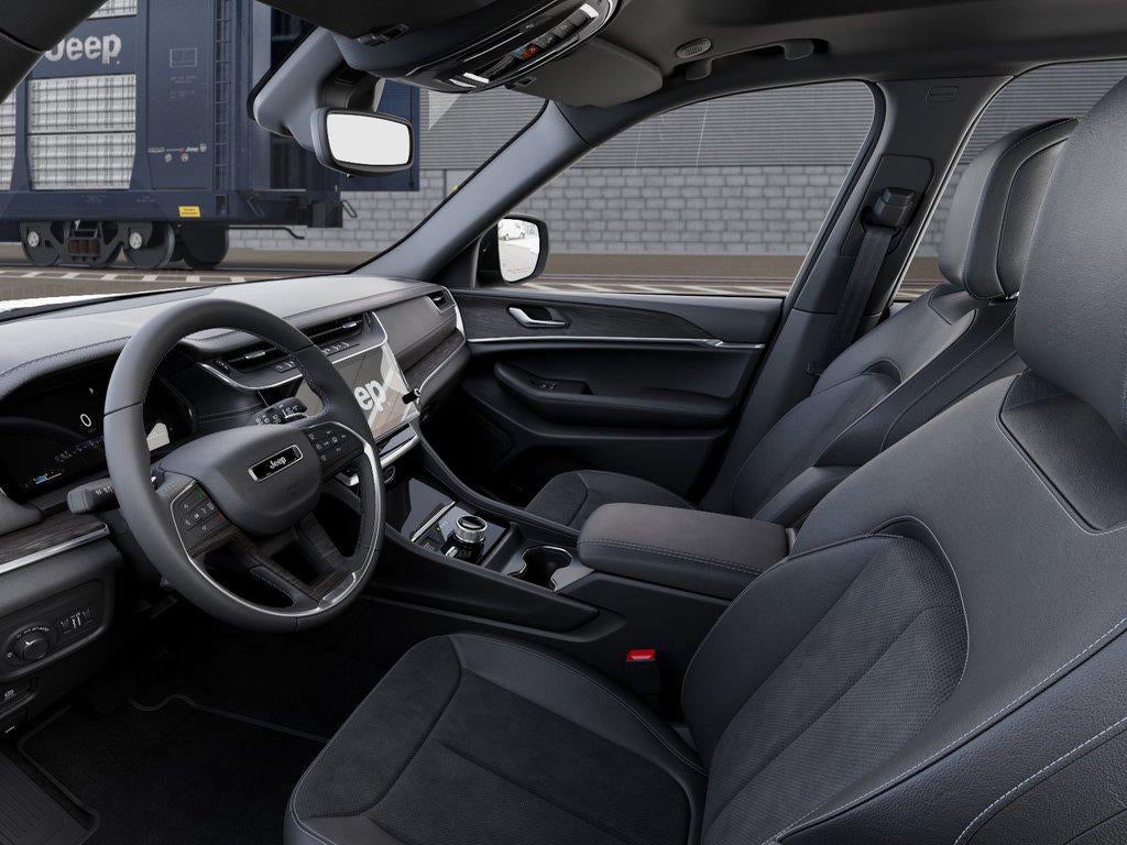 2026 Jeep Grand Cherokee Laredo Altitude 4x4
