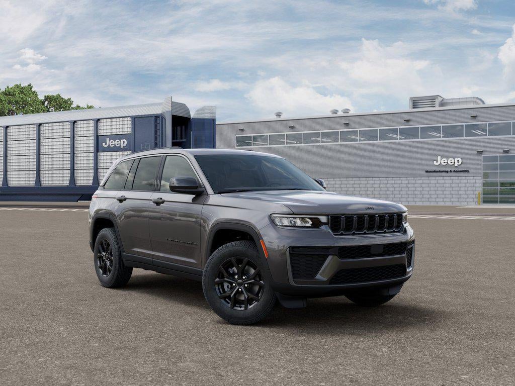 2026 Jeep Grand Cherokee Laredo Altitude 4x4