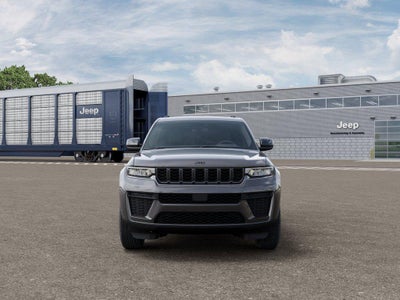 2026 Jeep Grand Cherokee Laredo Altitude 4x4
