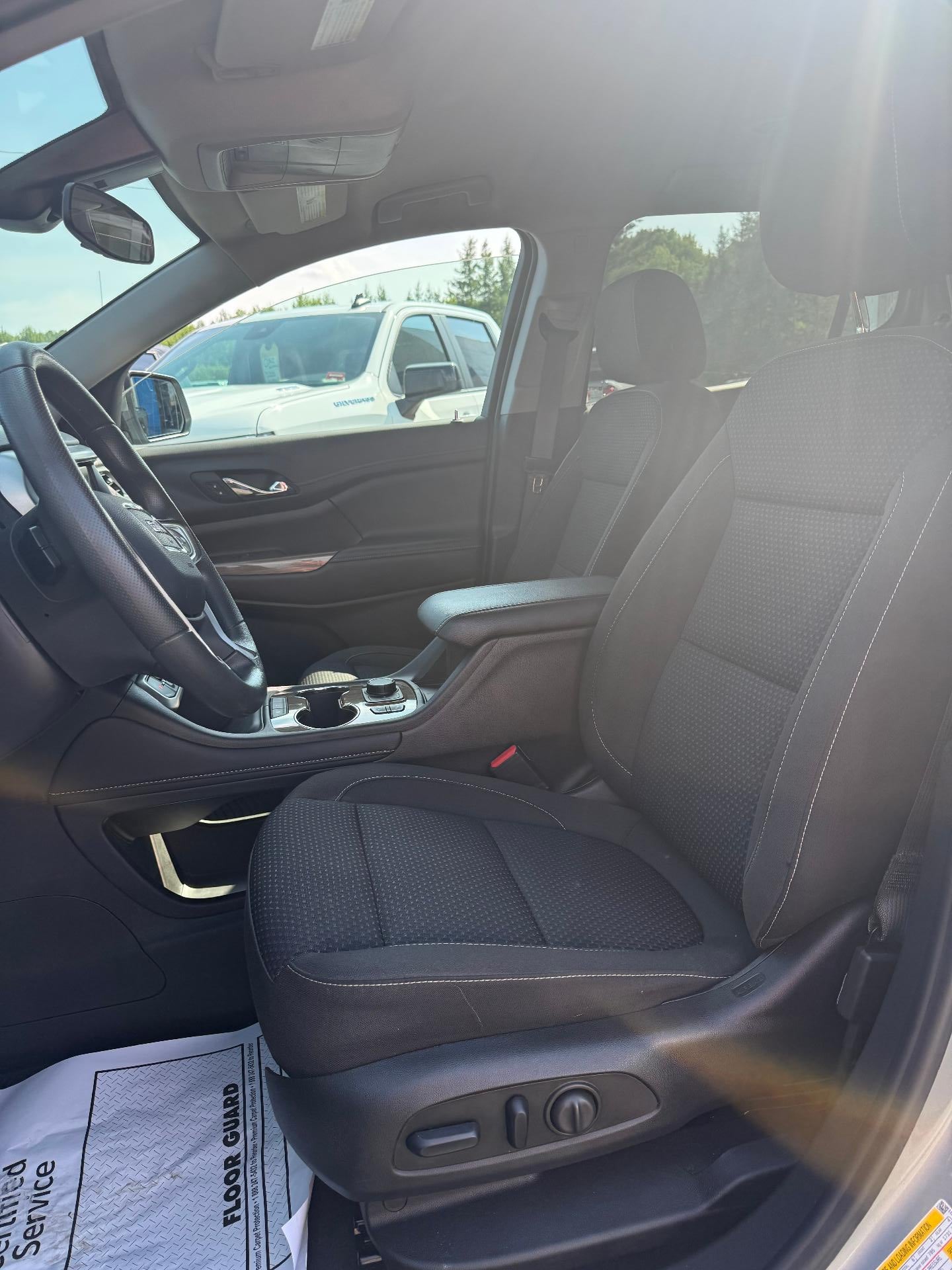 2023 GMC Acadia AWD SLE