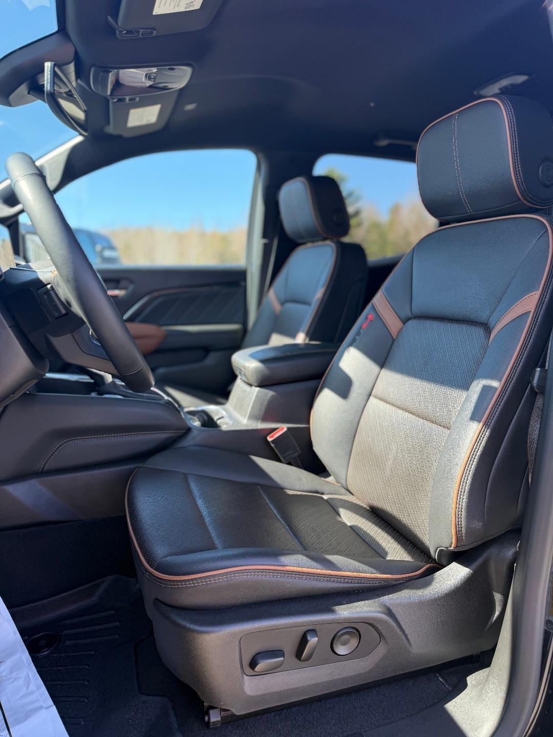 2023 GMC Canyon 4WD Crew Cab Short Box AT4