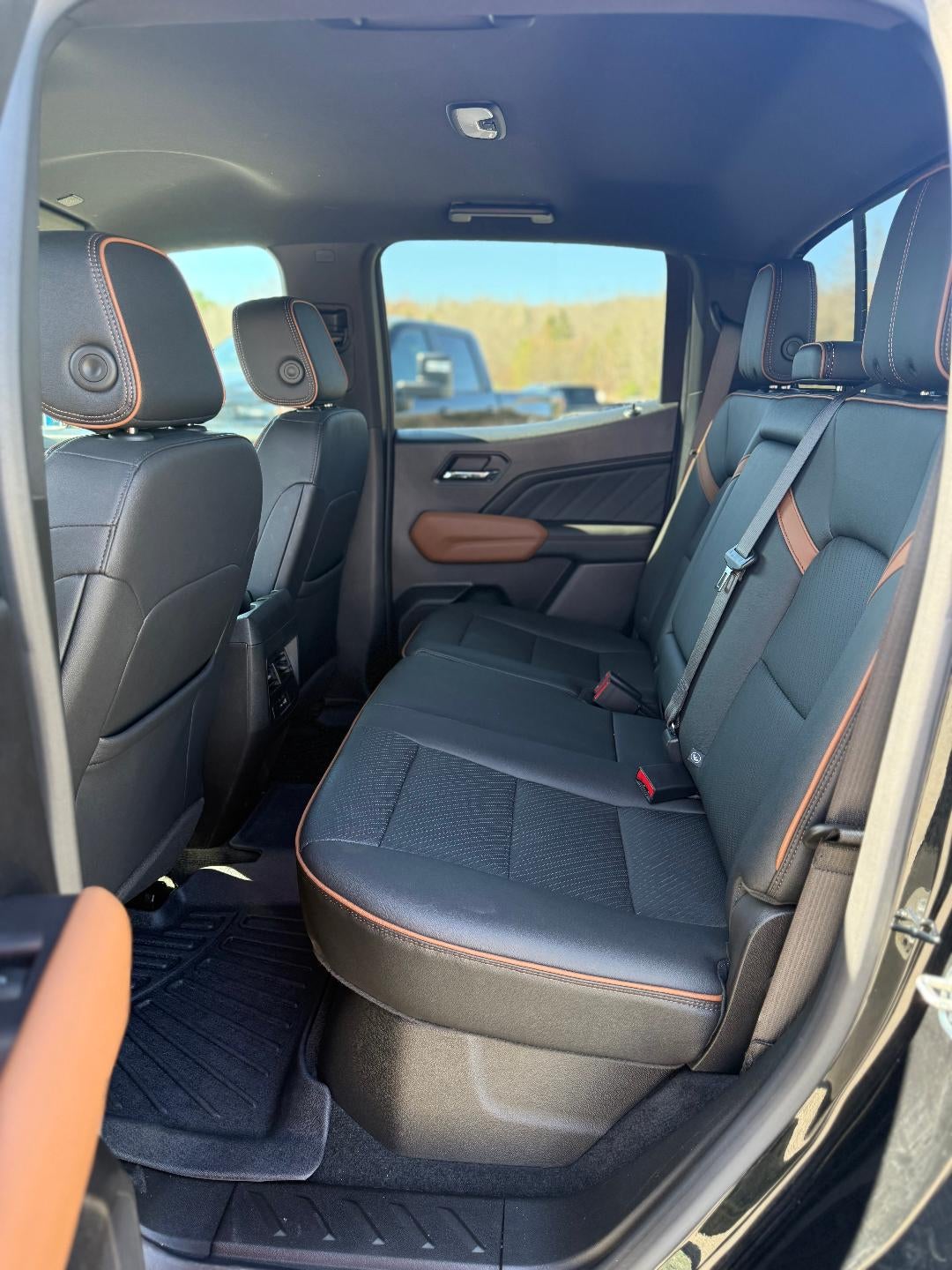 2023 GMC Canyon 4WD Crew Cab Short Box AT4
