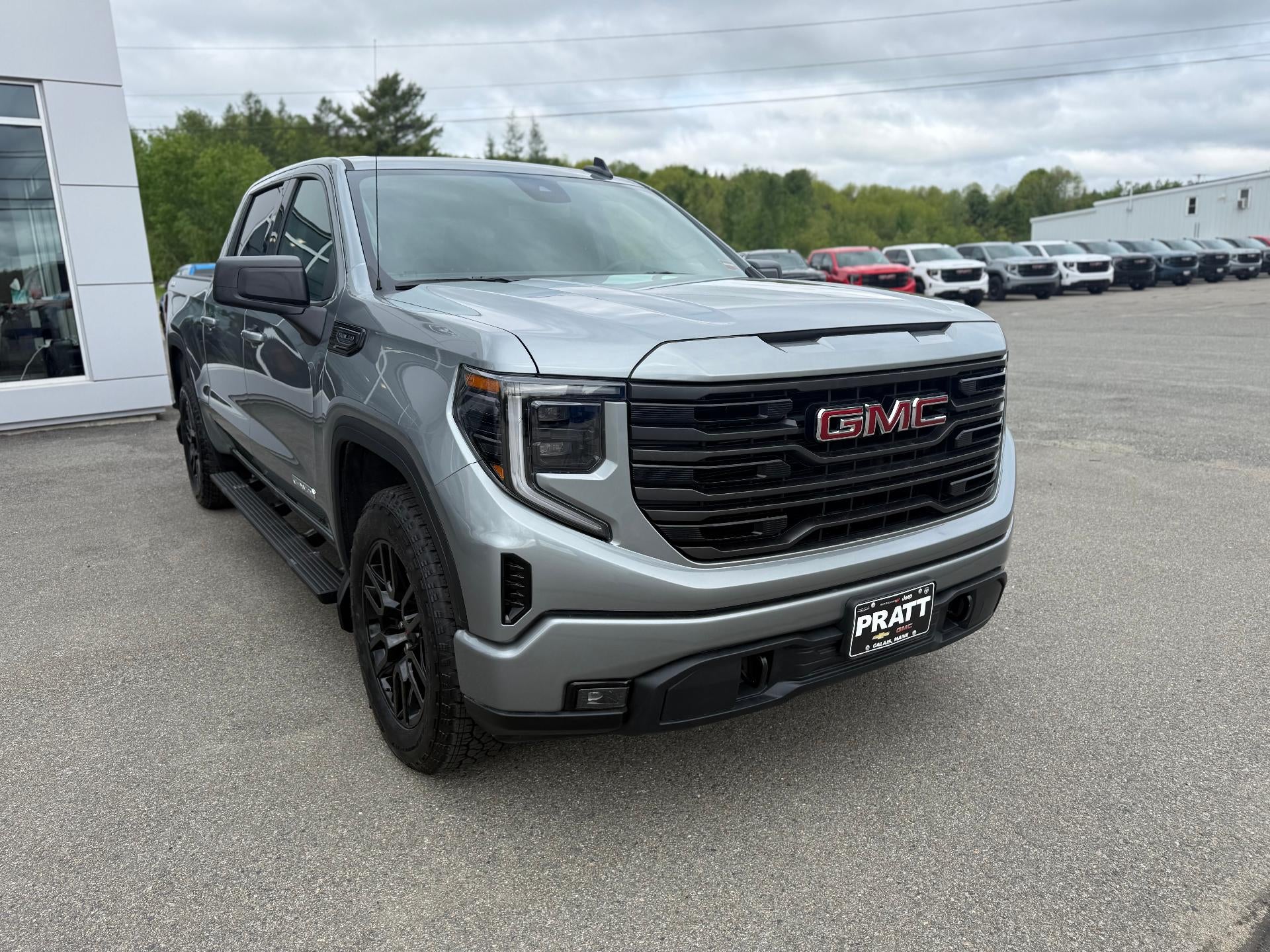 2025 GMC Sierra 1500 Elevation