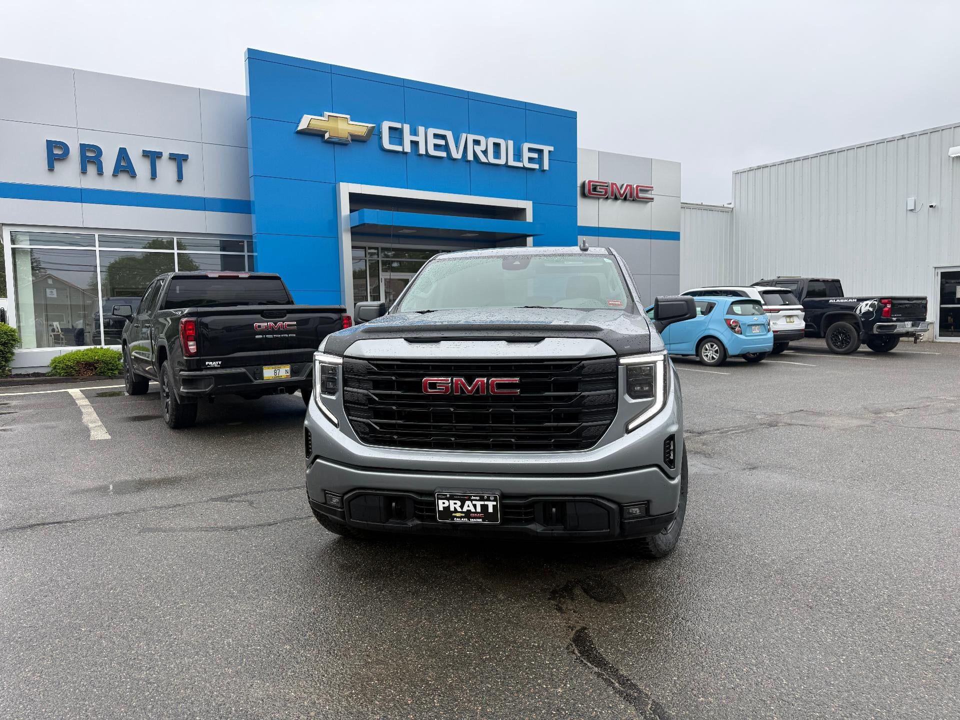 2025 GMC Sierra 1500 Elevation